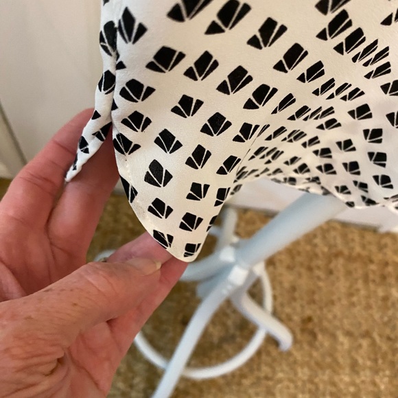 Loft Geometric Print Popover Top SS S - Picture 7 of 8